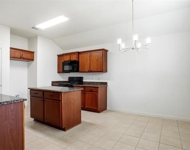 216 Meadow Ridge Drive - Photo Thumbnail 5