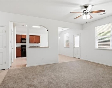 216 Meadow Ridge Drive - Photo Thumbnail 4