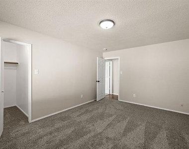 6209 San Marino Drive - Photo Thumbnail 22