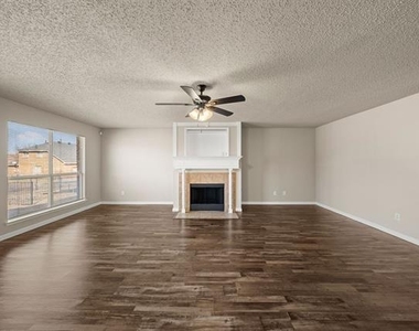6209 San Marino Drive - Photo Thumbnail 6