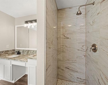 6209 San Marino Drive - Photo Thumbnail 26