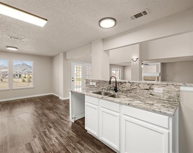 6209 San Marino Drive - Photo Thumbnail 12
