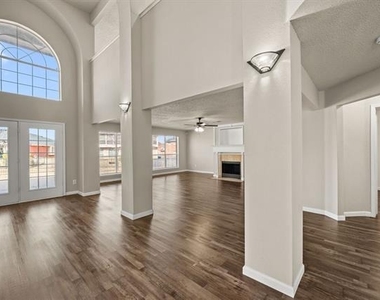 6209 San Marino Drive - Photo Thumbnail 5