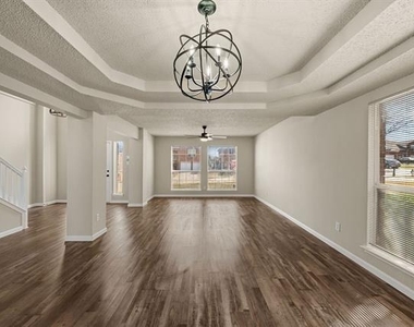 6209 San Marino Drive - Photo Thumbnail 4