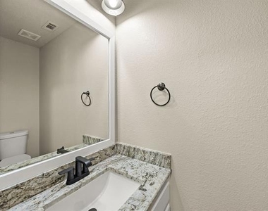 6209 San Marino Drive - Photo Thumbnail 14