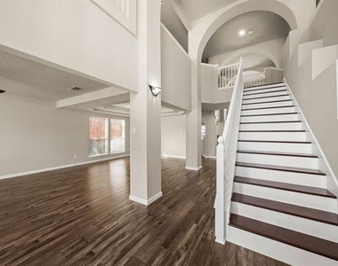 6209 San Marino Drive - Photo Thumbnail 9