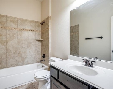3303 Robin Trail - Photo Thumbnail 22