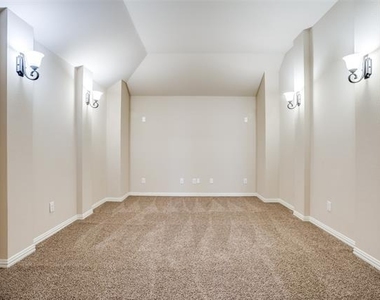 3303 Robin Trail - Photo Thumbnail 18