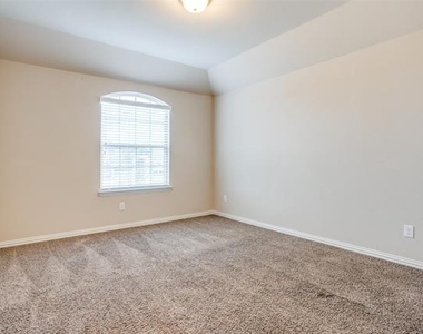 3303 Robin Trail - Photo Thumbnail 21