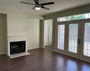 1505 Park Place - Photo Thumbnail 6