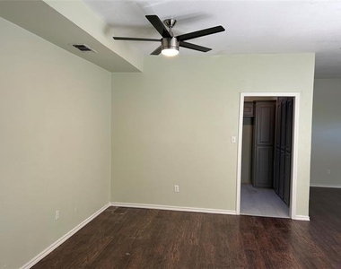 1505 Park Place - Photo Thumbnail 2