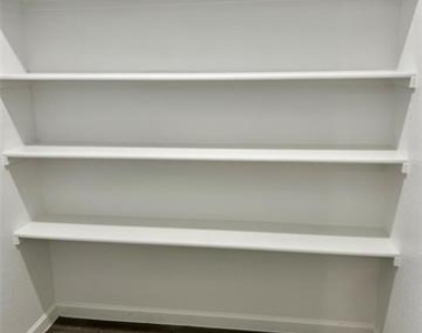 7333 Tin Star Drive - Photo Thumbnail 9