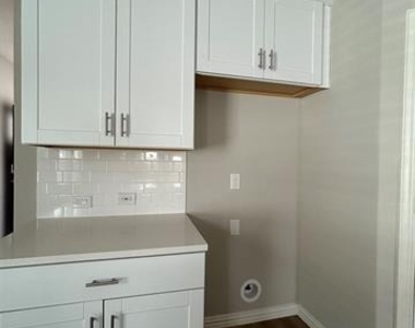2003 Pine Stone Lane - Photo Thumbnail 11