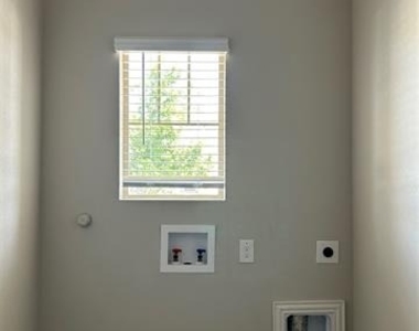 2003 Pine Stone Lane - Photo Thumbnail 7