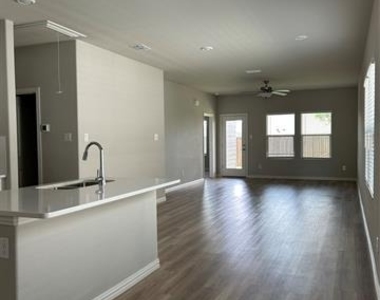2003 Pine Stone Lane - Photo Thumbnail 10