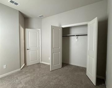2003 Pine Stone Lane - Photo Thumbnail 20
