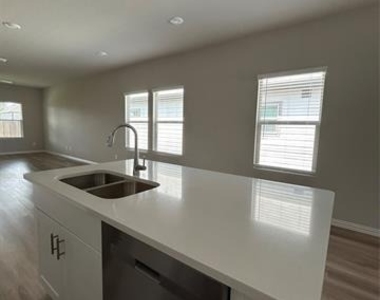 2003 Pine Stone Lane - Photo Thumbnail 12
