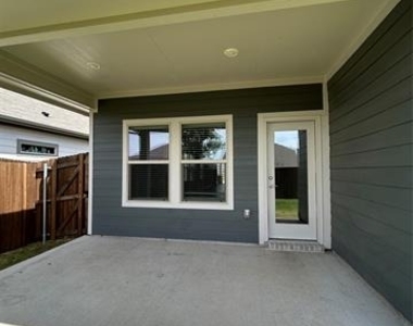 2003 Pine Stone Lane - Photo Thumbnail 22
