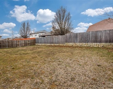 2903 Castlebend Drive - Photo Thumbnail 25