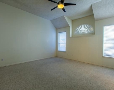8216 Spring Valley Lane - Photo Thumbnail 15