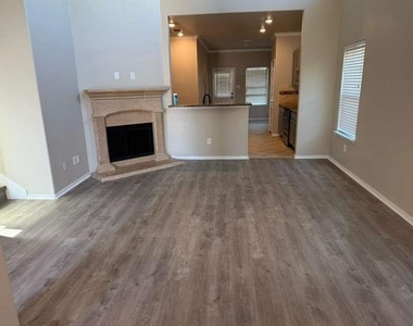 608 Pawnee Street - Photo Thumbnail 1