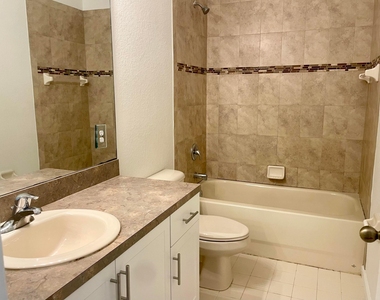 5064 Se Mariner Garden Circle - Photo Thumbnail 6