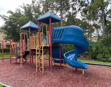 5064 Se Mariner Garden Circle - Photo Thumbnail 11