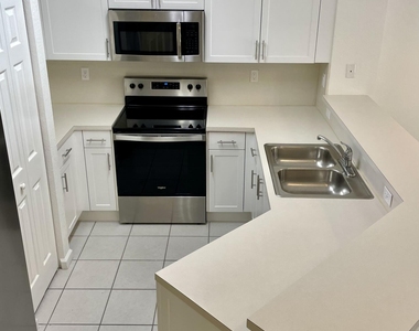 5064 Se Mariner Garden Circle - Photo Thumbnail 3