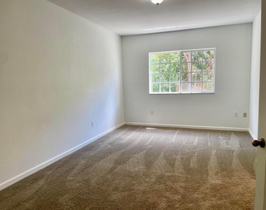 5064 Se Mariner Garden Circle - Photo Thumbnail 4