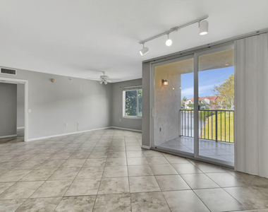 116 Villa Circle - Photo Thumbnail 4