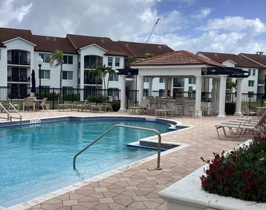 116 Villa Circle - Photo Thumbnail 39