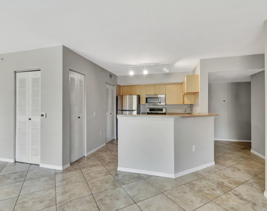 116 Villa Circle - Photo Thumbnail 3