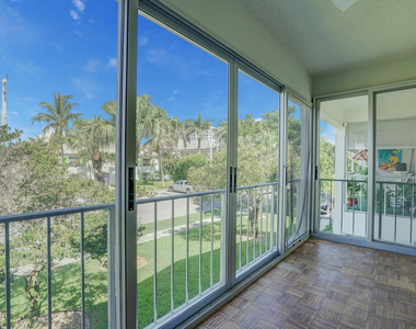 315 Venetian Drive - Photo Thumbnail 14