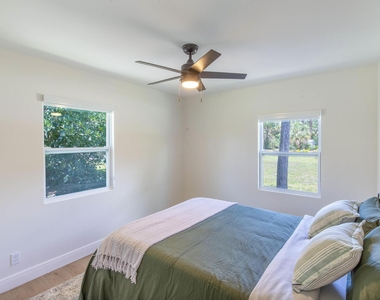16932 W Aintree Drive W - Photo Thumbnail 16