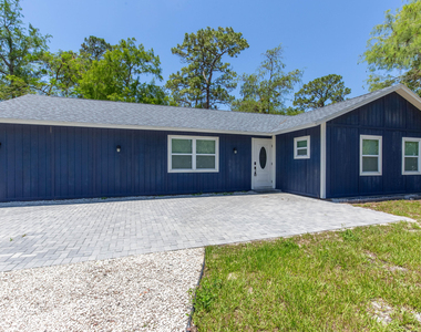 16932 W Aintree Drive W - Photo Thumbnail 1