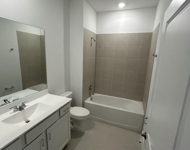 1769 Se Crosswood Way - Photo Thumbnail 24