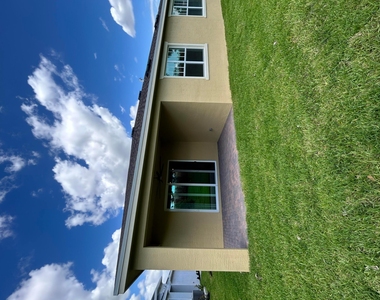 1769 Se Crosswood Way - Photo Thumbnail 10