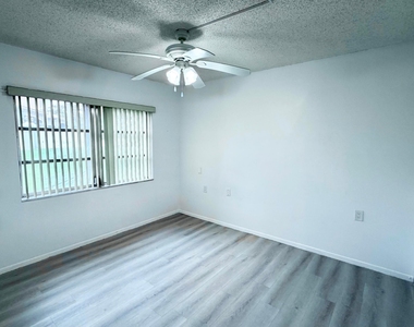1101 Bahama Bend - Photo Thumbnail 18