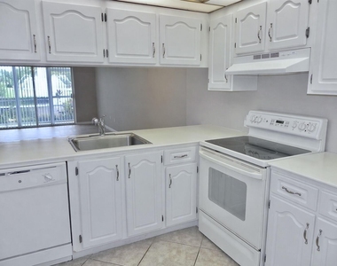 1101 Bahama Bend - Photo Thumbnail 4