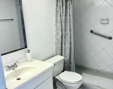 1101 Bahama Bend - Photo Thumbnail 15