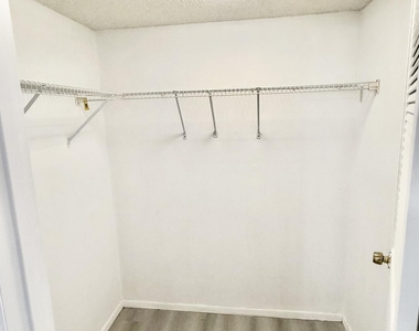 1101 Bahama Bend - Photo Thumbnail 12
