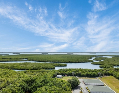 5049 N Hwy A1a - Photo Thumbnail 32