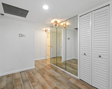 4200 N Ocean Drive - Photo Thumbnail 12