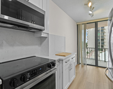 4200 N Ocean Drive - Photo Thumbnail 32