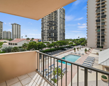4200 N Ocean Drive - Photo Thumbnail 6