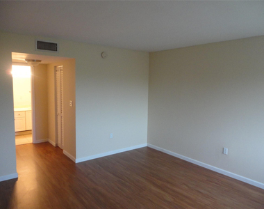 731 N Pine Island Road - Photo Thumbnail 14