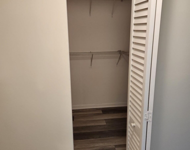731 N Pine Island Road - Photo Thumbnail 11