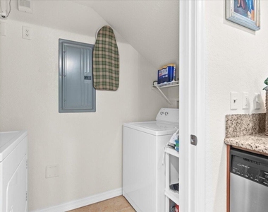 158 Sw Peacock Boulevard - Photo Thumbnail 11