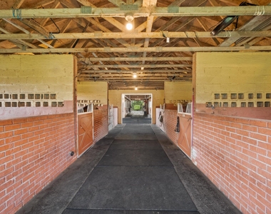 11861 Hawk Hollow - Photo Thumbnail 7