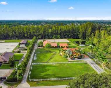 11861 Hawk Hollow - Photo Thumbnail 17